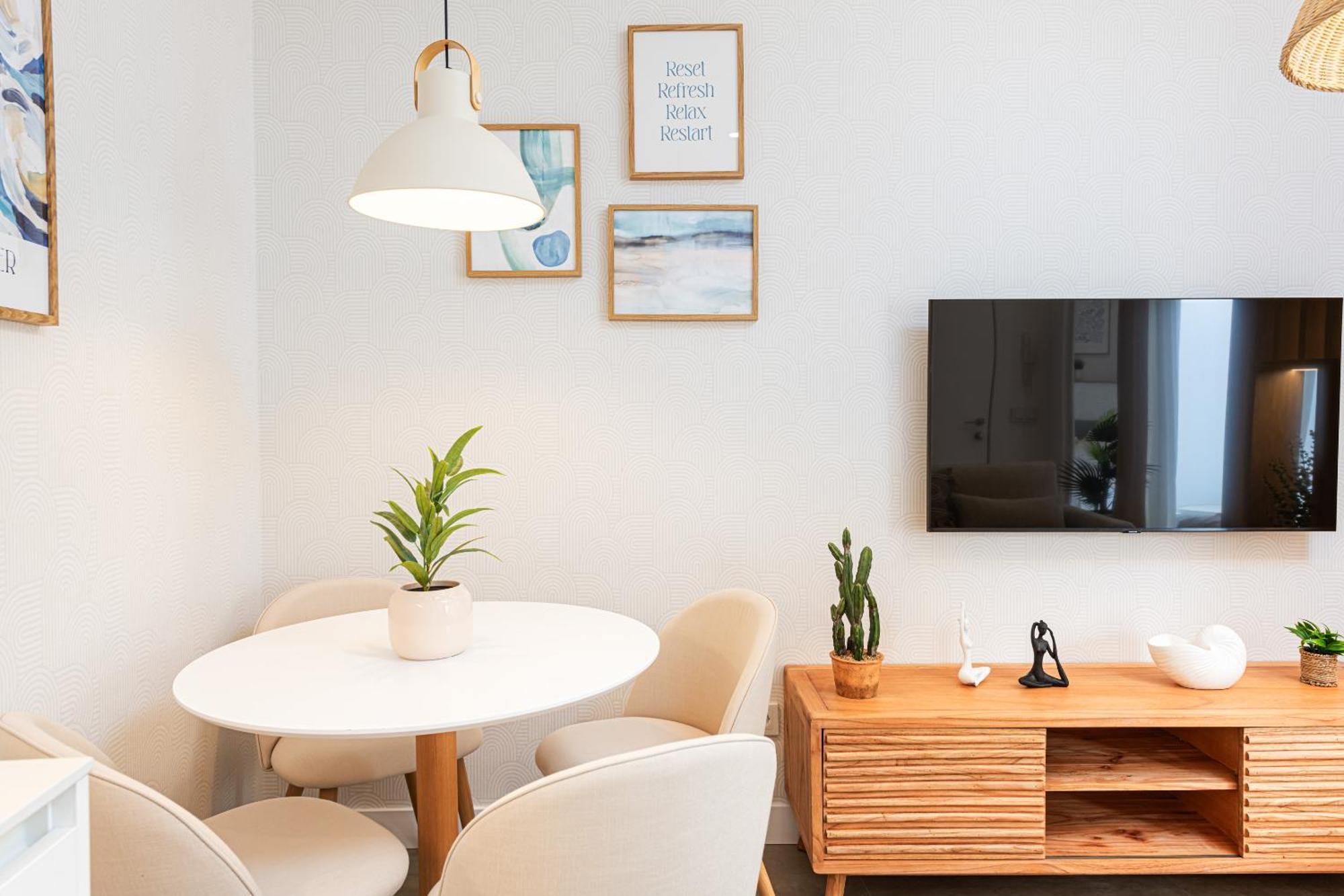 Wintowinrentals Goleta 0c Apartament *